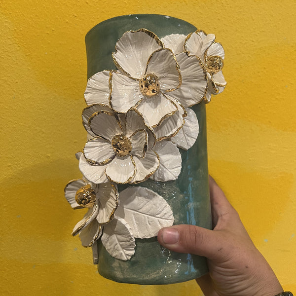 Store Magnolia Vases